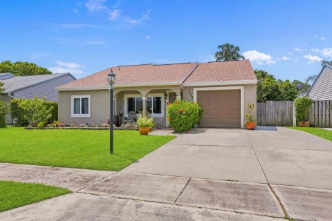 Villa ou maison à vendre à Lake Worth, Floride: 3 chambres, 177.72 m2 № 2268987 - photo 2