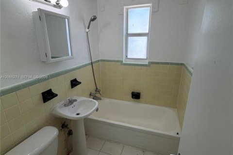 Appartement à louer à Miami, Floride: 1 chambre, 46.45 m2 № 2282744 - photo 2