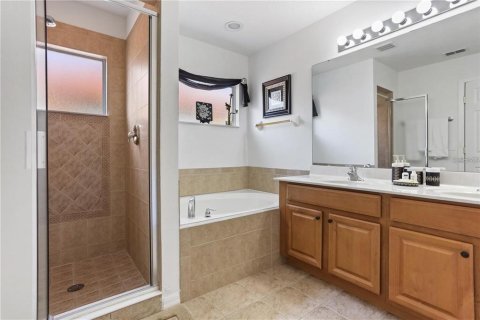 House in Kissimmee, Florida 6 bedrooms, 326.27 sq.m. № 2206590 - photo 11