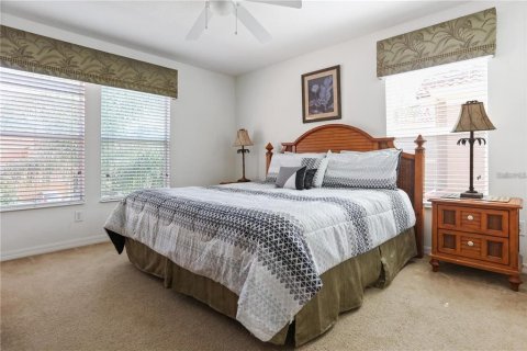 House in Kissimmee, Florida 6 bedrooms, 326.27 sq.m. № 2206590 - photo 13
