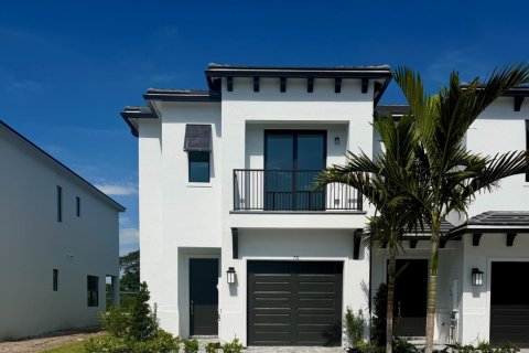 Touwnhouse à Margate, Floride 3 chambres, 178.19 m2 № 2397997