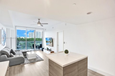 Condo in North Miami Beach, Florida, 2 bedrooms  № 1799121 - photo 6