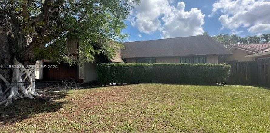 Casa en Miami, Florida 4 dormitorios, 158.96 m2 № 2056981