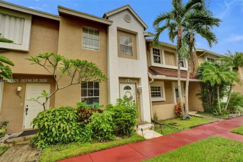 Townhouse in Tamarac, Florida 2 bedrooms, 110 sq.m. № 2395423 - photo 23