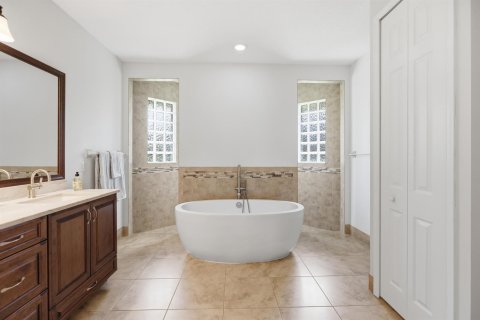 Villa ou maison à vendre à Jupiter, Floride: 4 chambres, 243.31 m2 № 2173522 - photo 9