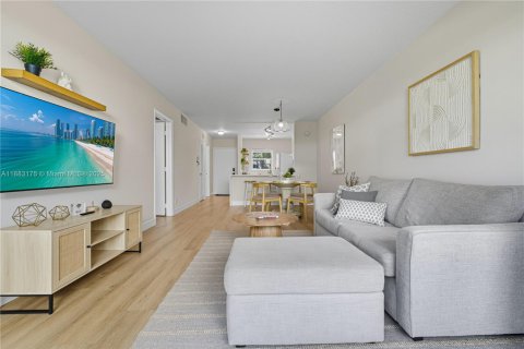 Купить кондоминиум в Лодердейл-бай-те-Си, Флорида 1 спальня, 78.97м2, № 2015082 - фото 7