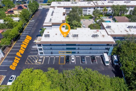 Купить кондоминиум в Лодердейл-бай-те-Си, Флорида 1 спальня, 78.97м2, № 2015082 - фото 3