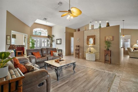Casa en venta en Leesburg, Florida, 2 dormitorios, 191.66 m2 № 1658302 - foto 11