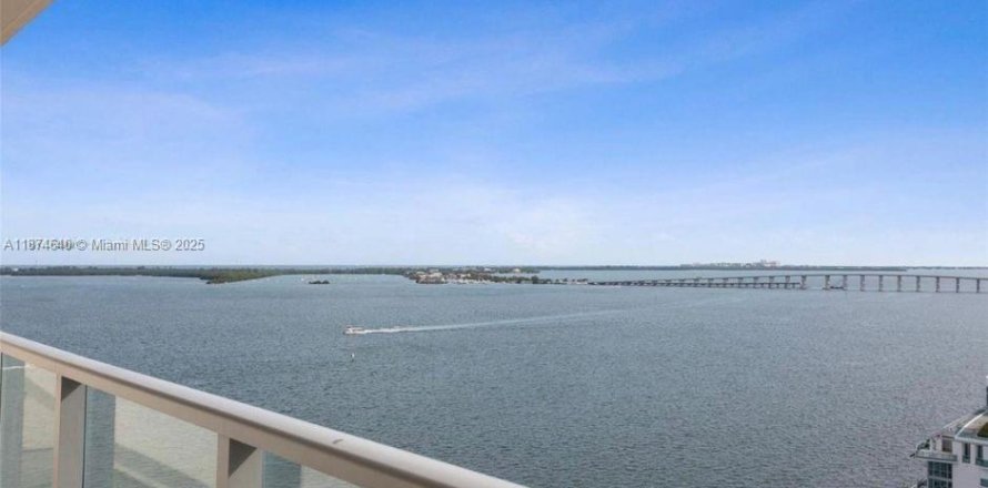 Кондоминиум с 1 спальней в Майами, Флорида № 1980316