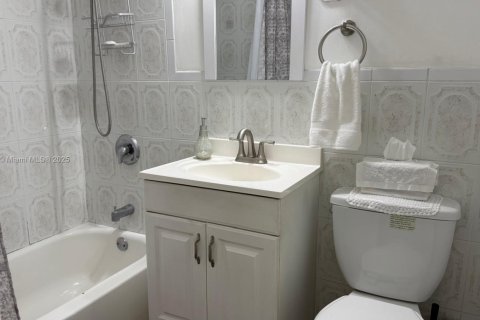 Купить виллу или дом в Майами, Флорида 2 комнаты, 149.02м2, № 1888036 - фото 14