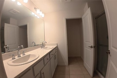 House in Kissimmee, Florida 4 bedrooms, 201.41 sq.m. № 2199412 - photo 12
