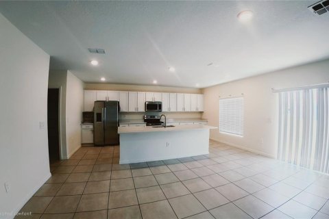House in Kissimmee, Florida 4 bedrooms, 201.41 sq.m. № 2199412 - photo 17