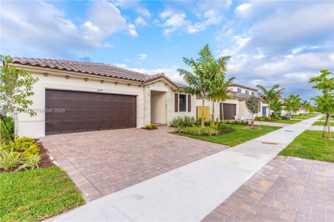 House in Homestead, Florida 3 bedrooms, 160.35 sq.m. № 2081385 - photo 3