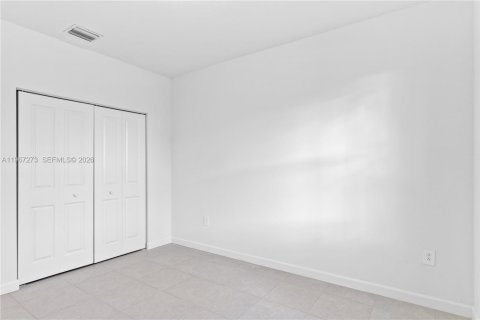 House in Homestead, Florida 3 bedrooms, 160.35 sq.m. № 2081385 - photo 24