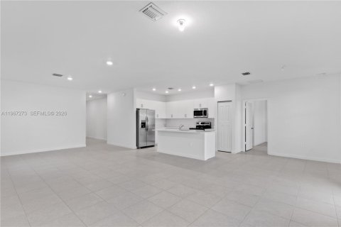 House in Homestead, Florida 3 bedrooms, 160.35 sq.m. № 2081385 - photo 10