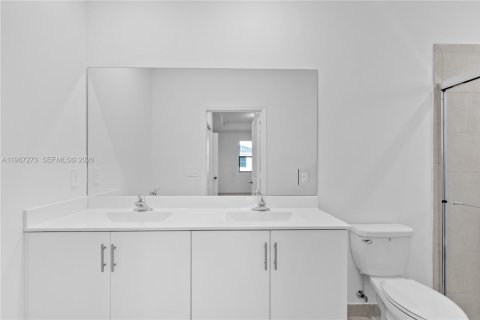 House in Homestead, Florida 3 bedrooms, 160.35 sq.m. № 2081385 - photo 21