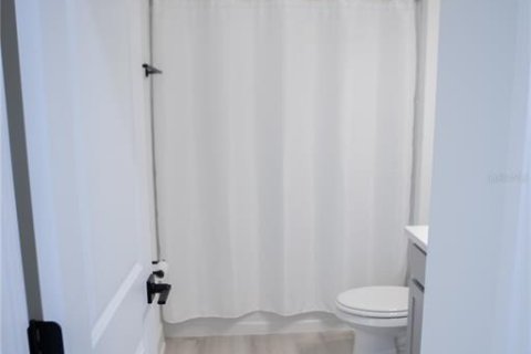 Townhouse in Winter Springs, Florida 3 bedrooms, 234.3 sq.m. № 1840614 - photo 13