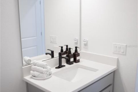 Townhouse in Winter Springs, Florida 3 bedrooms, 234.3 sq.m. № 1840614 - photo 14