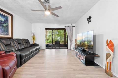 Villa ou maison à vendre à Spring Hill, Floride: 2 chambres, 92.44 m2 № 2213648 - photo 4