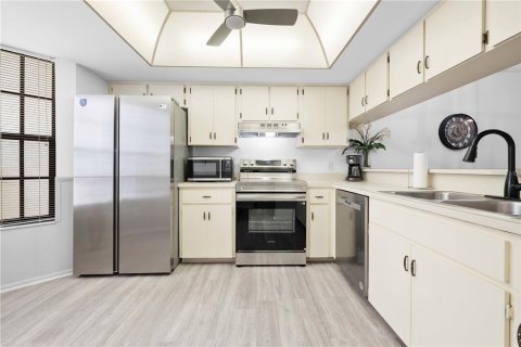 Villa ou maison à vendre à Spring Hill, Floride: 2 chambres, 92.44 m2 № 2213648 - photo 15