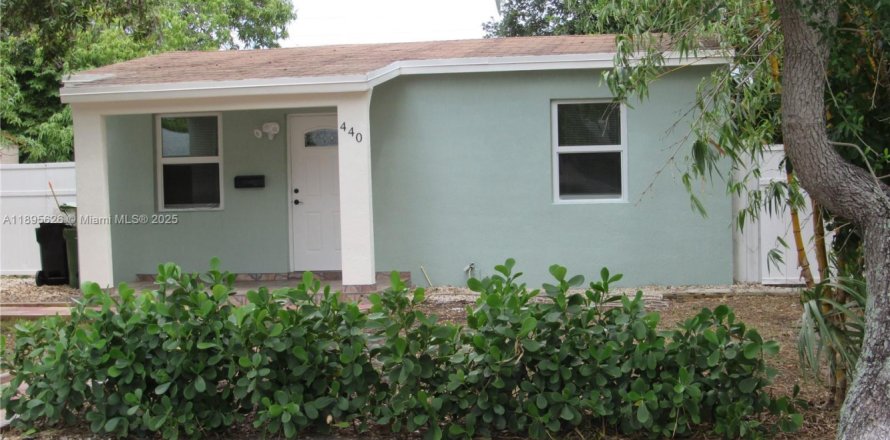 Villa ou maison à Fort Lauderdale, Floride 3 chambres № 1947262