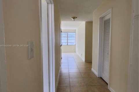 Copropriété à louer à Fort Lauderdale, Floride: 1 chambre, 75.34 m2 № 1999383 - photo 16