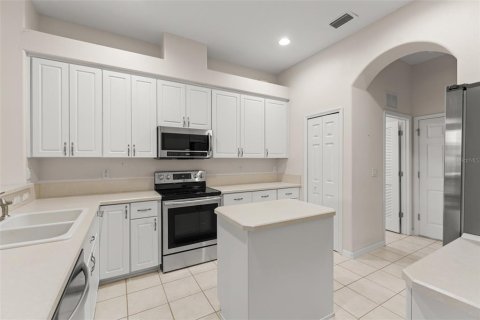 House in Leesburg, Florida 3 bedrooms, 180.14 sq.m. № 1846396 - photo 21