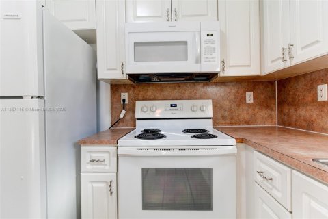 Condominio en alquiler en Homestead, Florida, 3 dormitorios, 111.11 m2 № 1883796 - foto 11