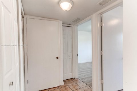 Condominio en alquiler en Homestead, Florida, 3 dormitorios, 111.11 m2 № 1883796 - foto 17