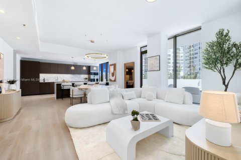 Condo in Miami Beach, Florida, 2 bedrooms  № 1701246 - photo 1
