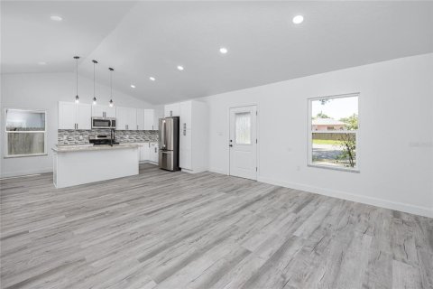 Casa en venta en Saint Petersburg, Florida, 3 dormitorios, 117.06 m2 № 1795140 - foto 14