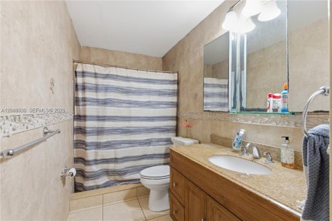 Villa ou maison à vendre à Miami, Floride: 3 chambres, 182.09 m2 № 2278310 - photo 22