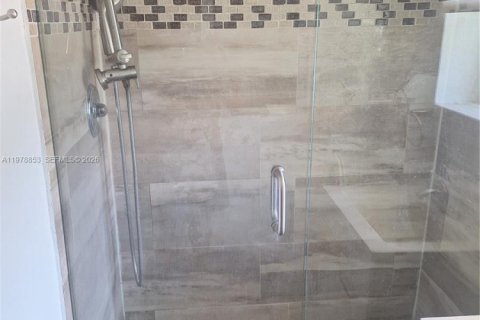 Снять в аренду коммерческую недвижимость в Майами, Флорида 157.75м2, № 2079124 - фото 6