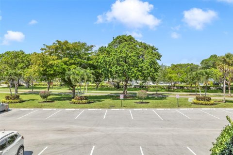 Copropriété à vendre à Deerfield Beach, Floride: 2 chambres, 92.9 m2 № 1865725 - photo 7