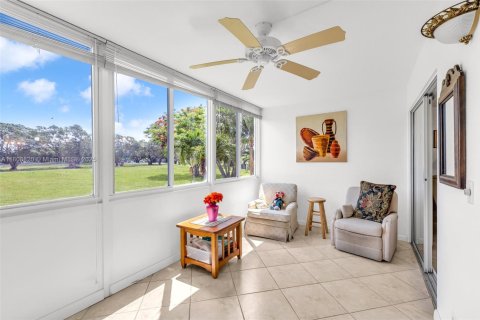 Copropriété à vendre à Deerfield Beach, Floride: 2 chambres, 92.9 m2 № 1865725 - photo 24