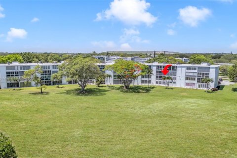 Copropriété à vendre à Deerfield Beach, Floride: 2 chambres, 92.9 m2 № 1865725 - photo 3