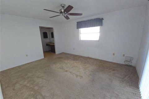 House in Bradenton, Florida 3 bedrooms, 168.71 sq.m. № 2149155 - photo 17