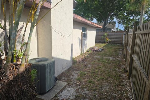 House in Bradenton, Florida 3 bedrooms, 168.71 sq.m. № 2149155 - photo 2