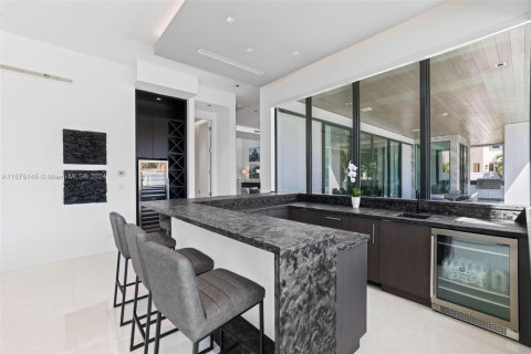 House in Boca Raton, Florida 6 bedrooms, 696.95 sq.m. № 1962050 - photo 23