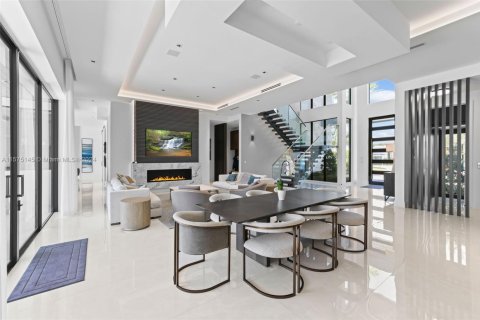 House in Boca Raton, Florida 6 bedrooms, 696.95 sq.m. № 1962050 - photo 7