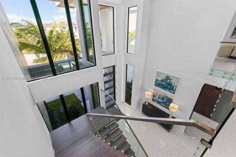House in Boca Raton, Florida 6 bedrooms, 696.95 sq.m. № 1962050 - photo 29