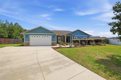 House in Newberry, Florida 3 bedrooms, 184.13 sq.m. № 2318676