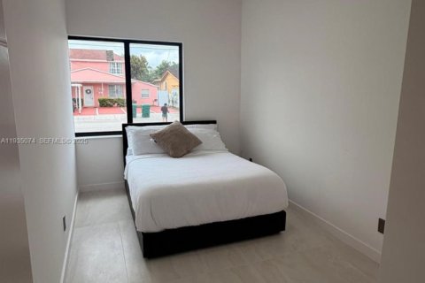 Apartamento en alquiler en Miami, Florida, 2 dormitorios, 68.28 m2 № 2152534 - foto 9