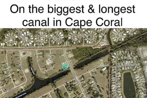 Terreno en venta en Cape Coral, Florida № 2233235 - foto 2