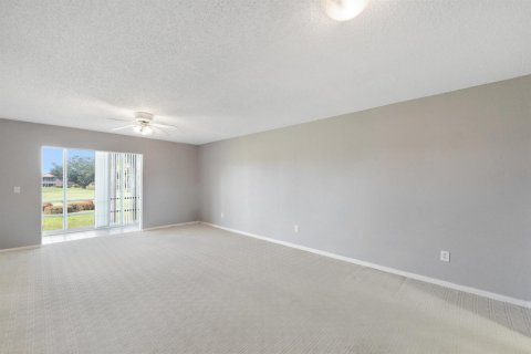 Copropriété à vendre à Stuart, Floride: 2 chambres, 76.09 m2 № 2261150 - photo 2