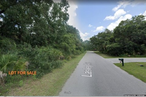 Immobilier commercial à North Port, Floride № 2172430