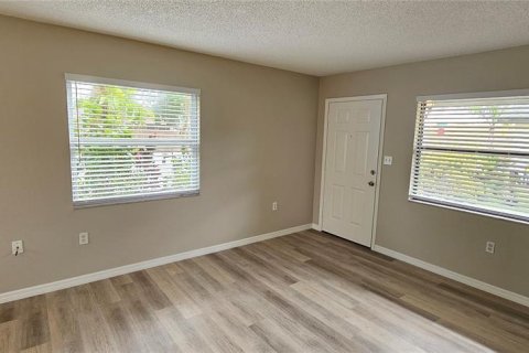 Propiedad comercial en venta en Sarasota, Florida, 8 dormitorios, 294.69 m2 № 2258224 - foto 16