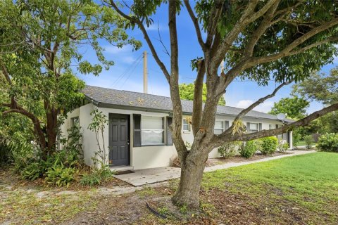 Propiedad comercial en venta en Sarasota, Florida, 8 dormitorios, 294.69 m2 № 2258224 - foto 14