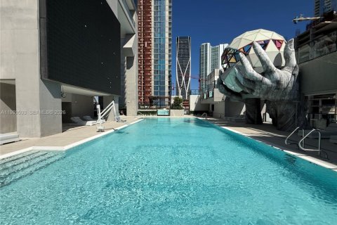 Studio in the Condo in Miami, Florida № 2255406