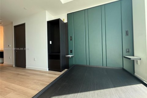 Condo in Miami, Florida  № 2255406 - photo 9